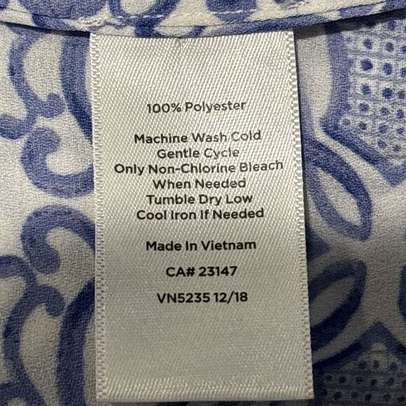 Talbots Women's Blue Geometric Print Blouse Top 3/4 Smocked Sleeve Size XS - Picture 15 of 16